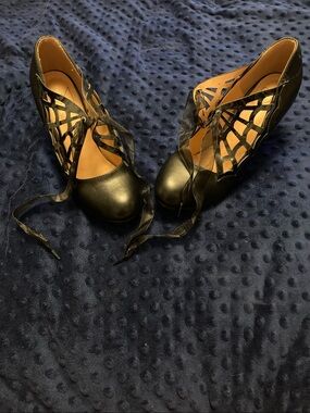 Royal Monk Black Lace-Up Spider Web Cutout Heels